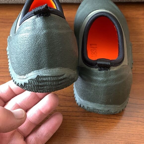 MUCK ankle booties, like new, maybe worn once, women’s size 5/ 5.5 - Picture 3 of 7